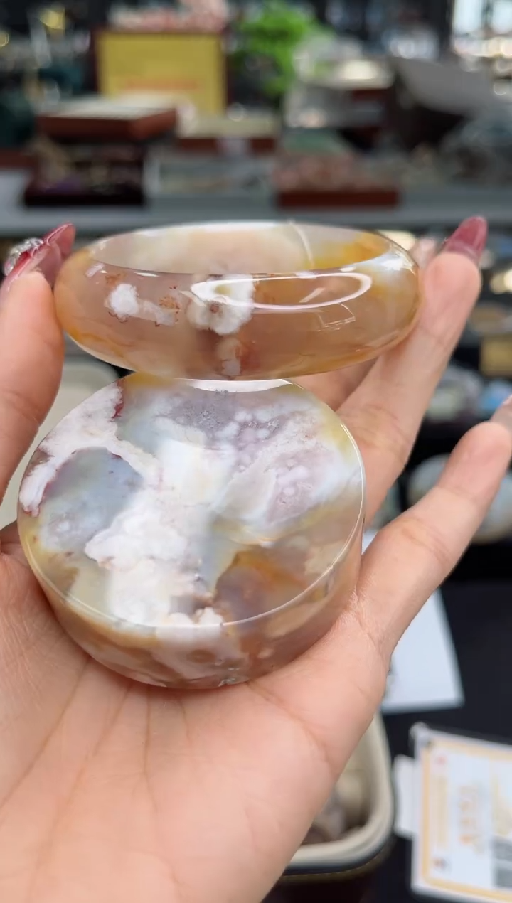 【闪购商品】石英质玉手镯未镶嵌57圈口（赠品镯心）3681498