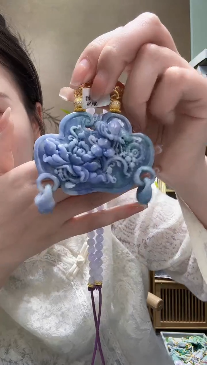 翡翠未镶嵌颈饰吊坠