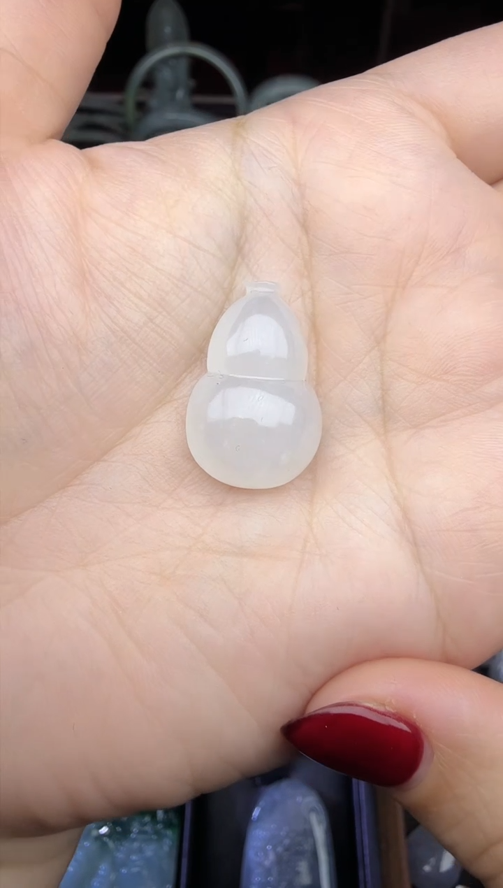 【闪购商品】翡翠颈饰未镶嵌葫芦