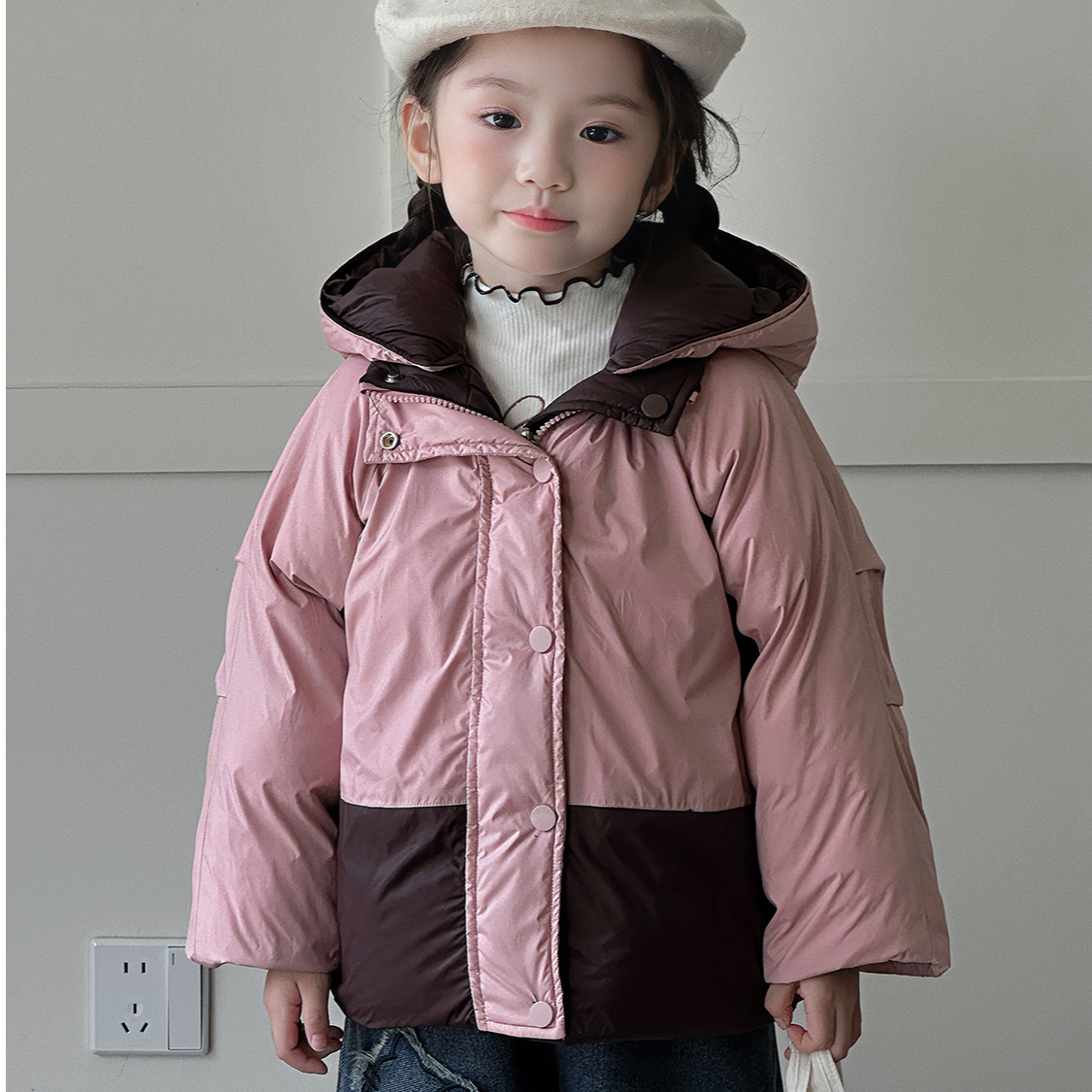 【现货】DW241173冬季新款儿童羽绒服女宝两面穿外套90白鸭绒防寒