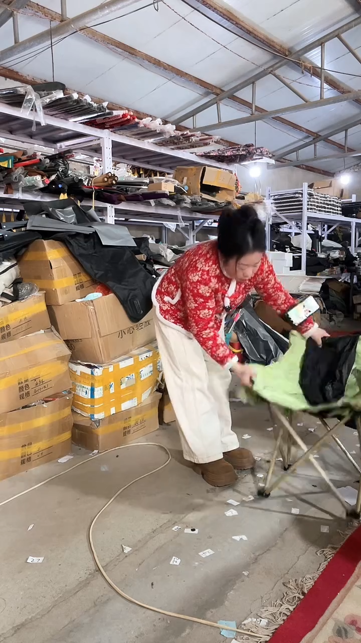 铁瑕疵不售后椅子     25