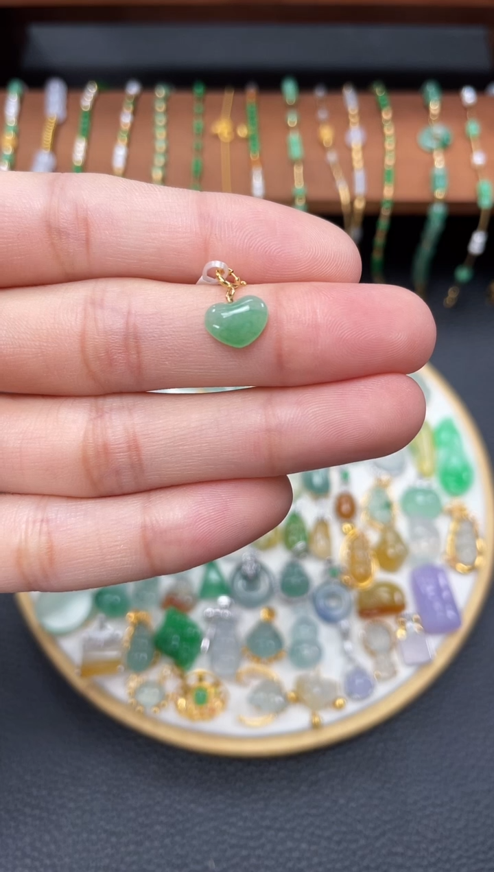 【闪购商品】翡翠吊坠(不含链)18K金镶嵌一个  JK168