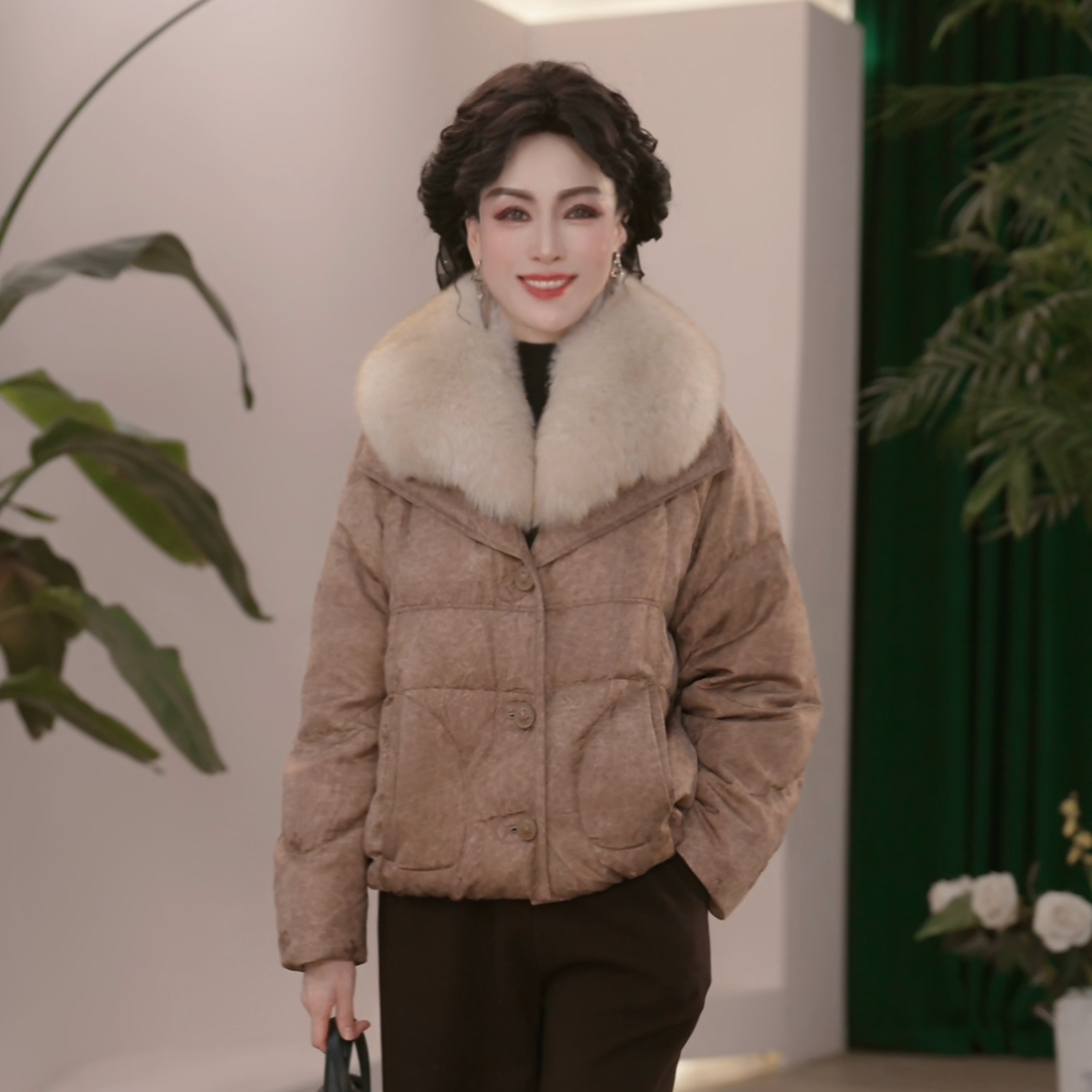 2025新款妈妈装气质冬装90白鸭绒羽绒服年货中年女装保暖冬季外套