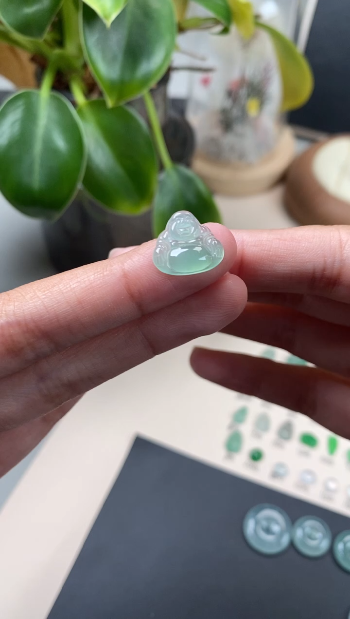 【闪购商品】翡翠颈饰未镶嵌翡翠冰种佛公