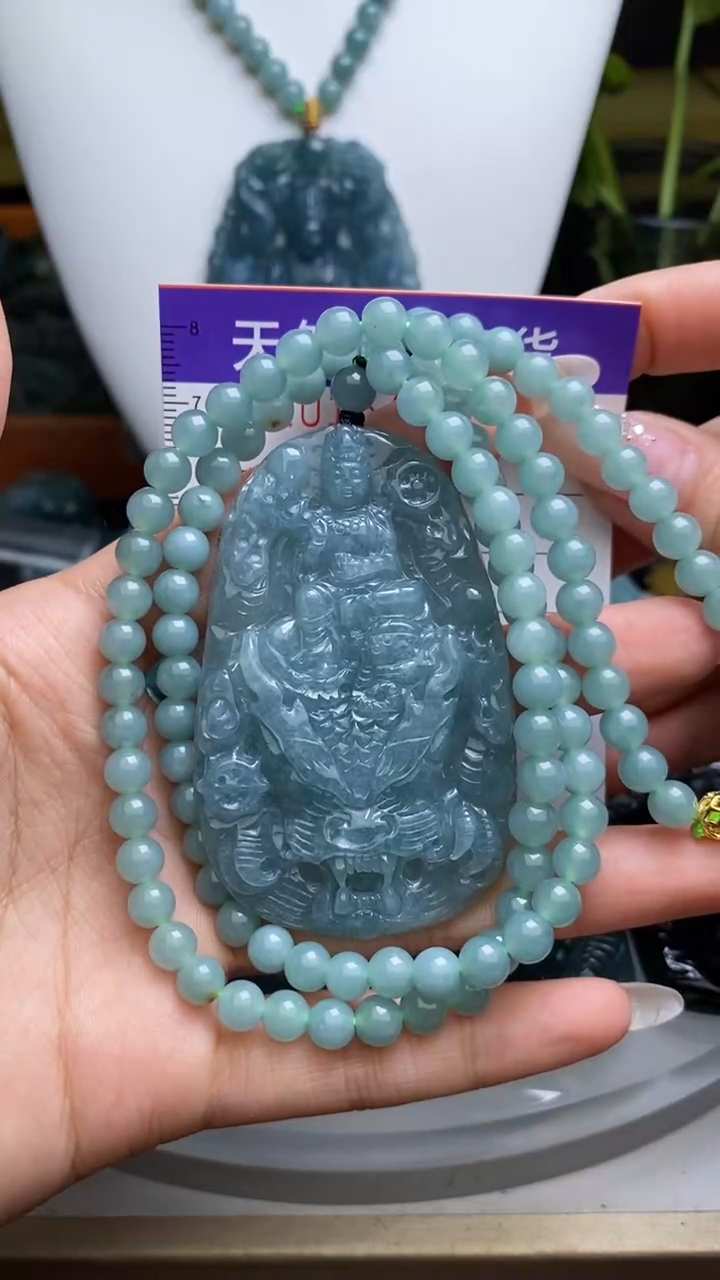 【闪购商品】翡翠颈饰未镶嵌         