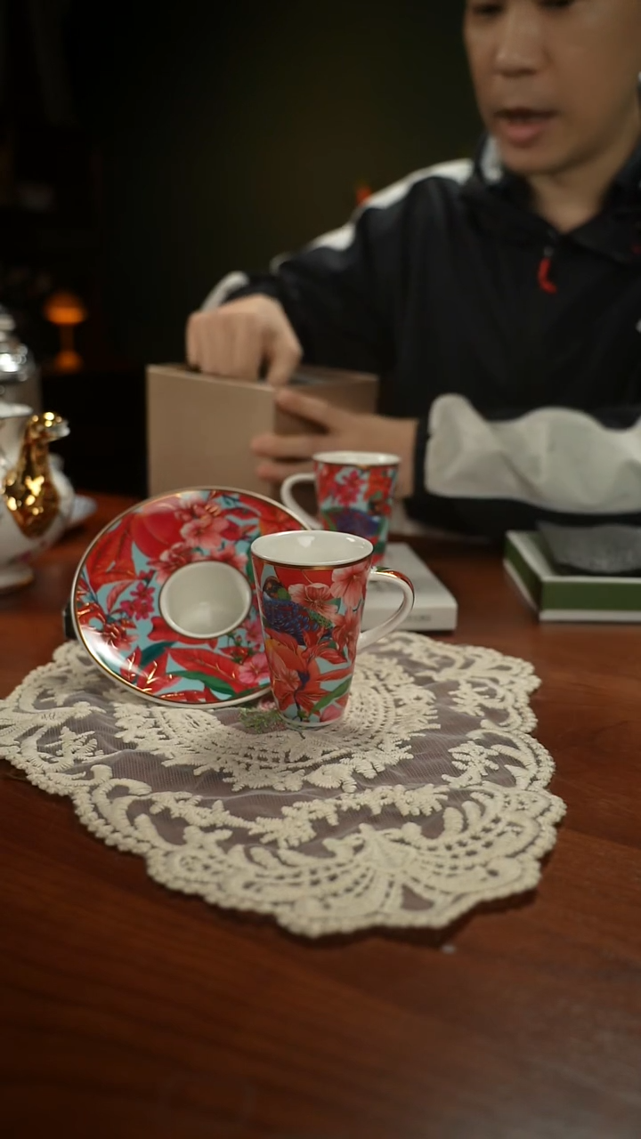 高端礼品（BM家）粉花两套原盒装-LGN