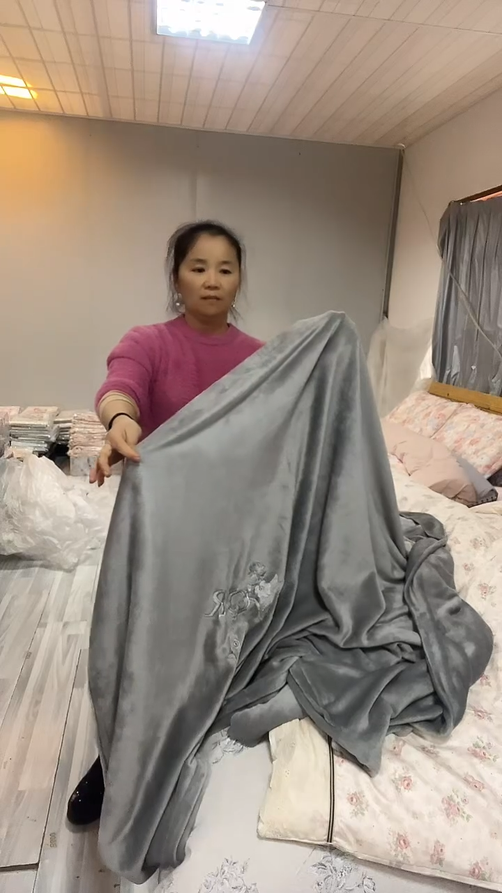 棉棉绒被套灰色2*2.3