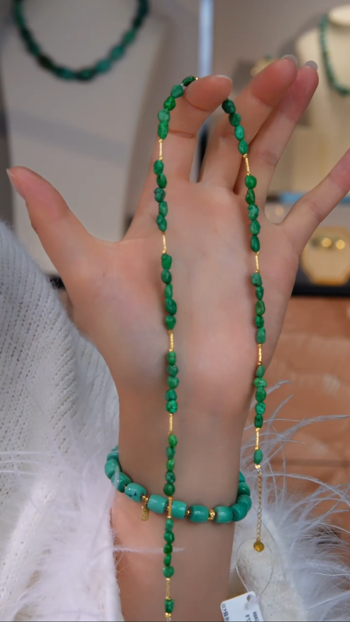 18K金镶嵌绿松石项链多样性发货