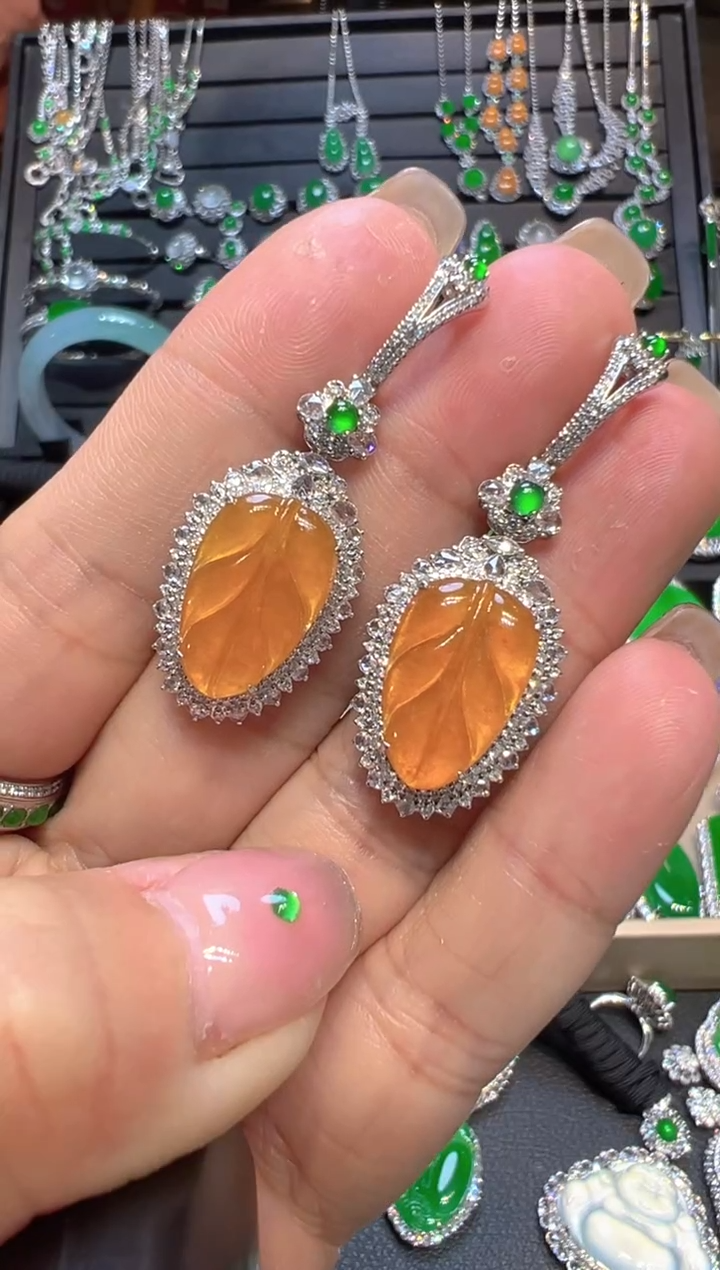 【闪购商品】翡翠耳饰18K金镶嵌树叶