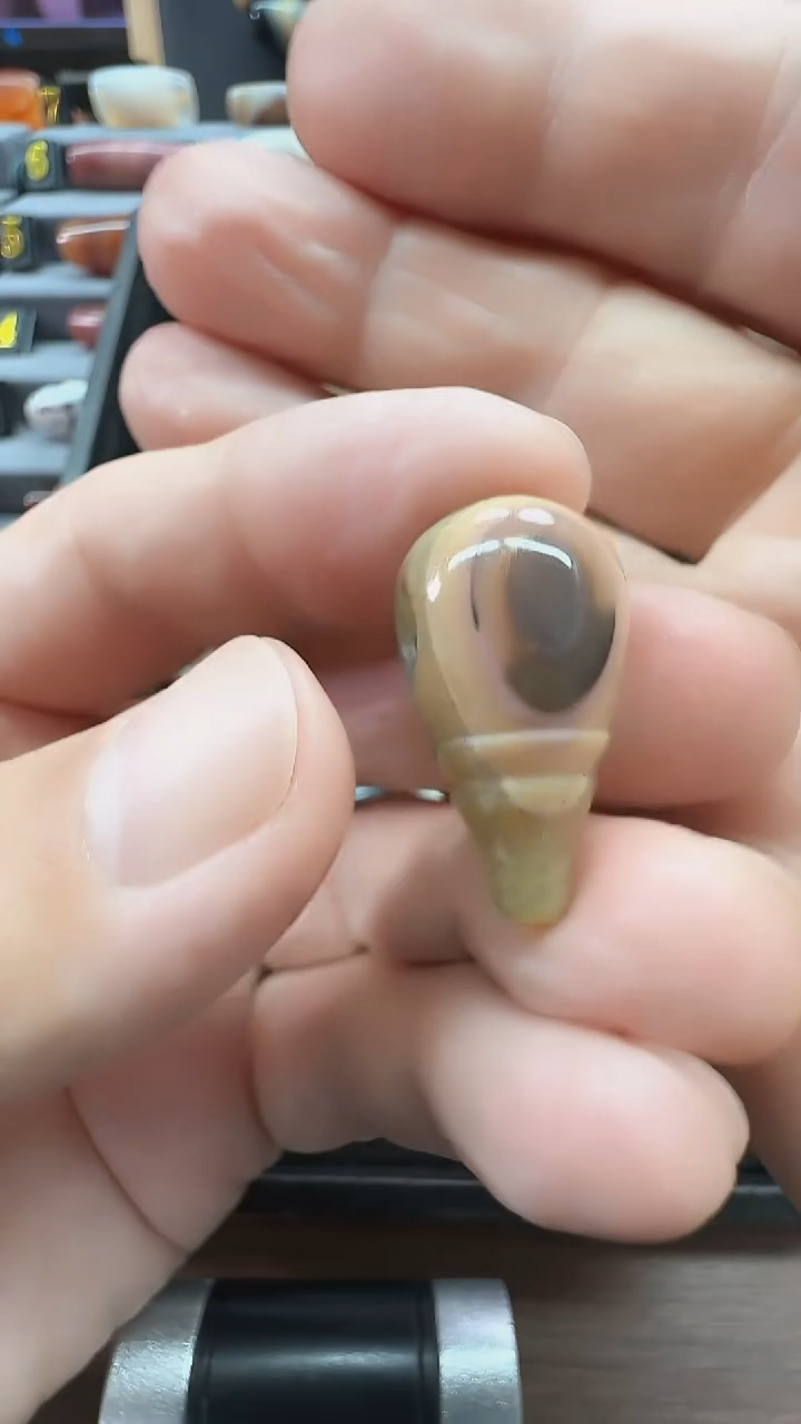 未镶嵌颈饰玛瑙/玉髓玛瑙28*15