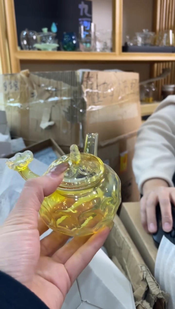 手工艺品玻璃熏金小壶11111