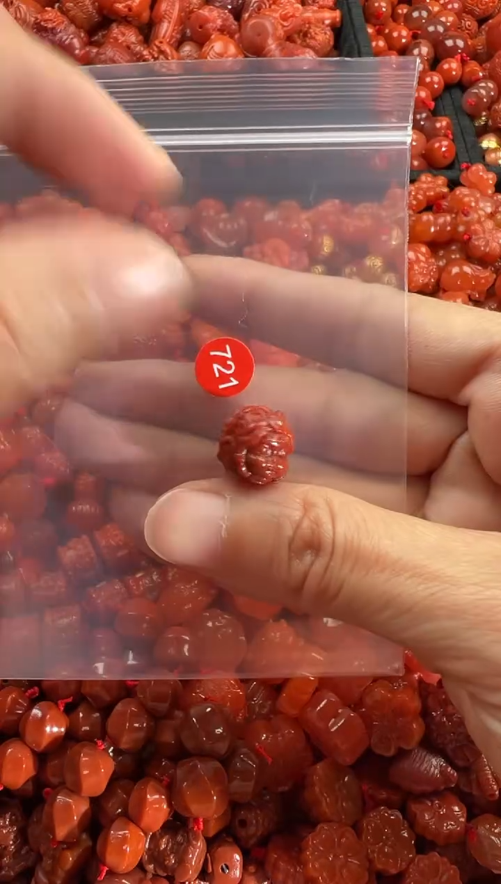 【闪购商品】南红玛瑙颈饰未镶嵌1