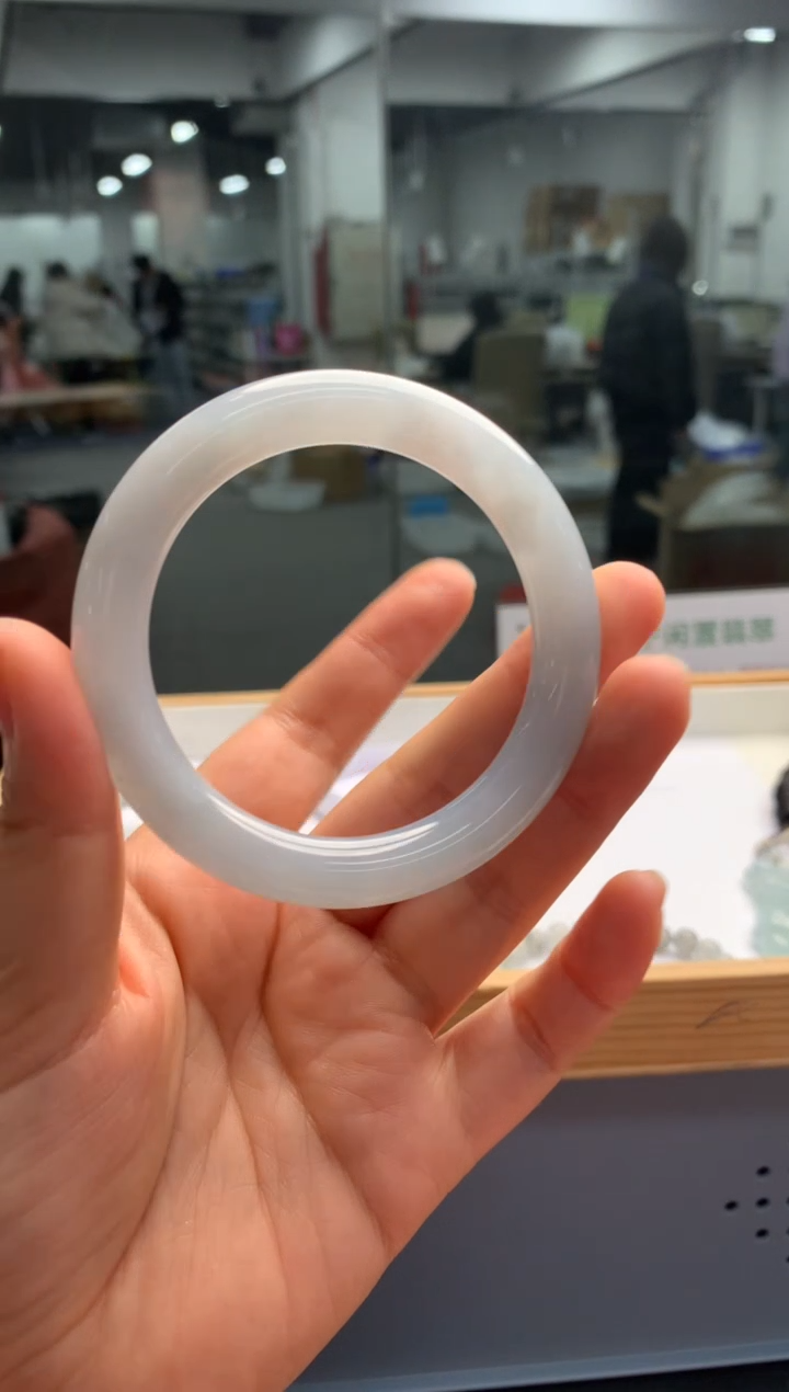 【闪购商品】翡翠颈饰未镶嵌翡翠手镯|不退不换