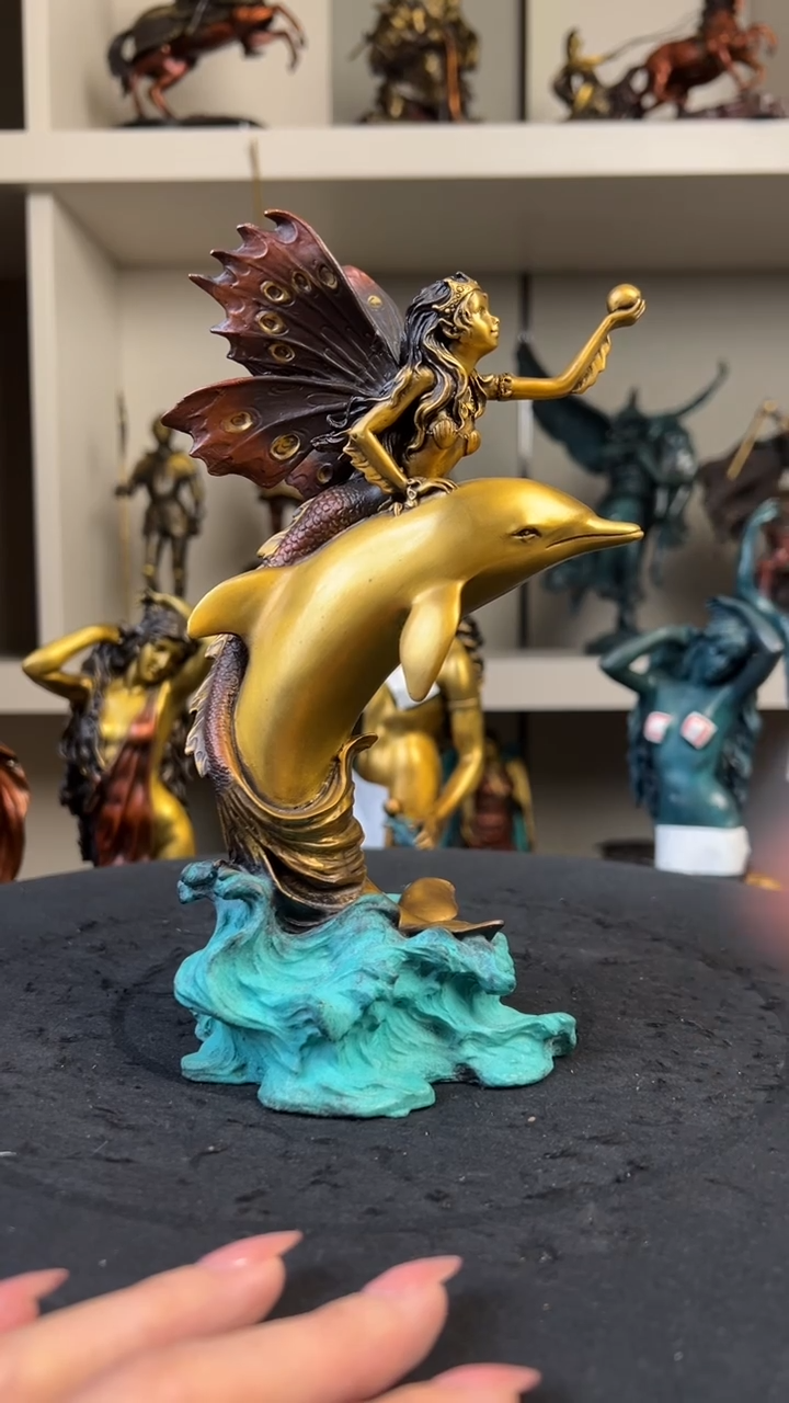 精铜材质 精美雕塑