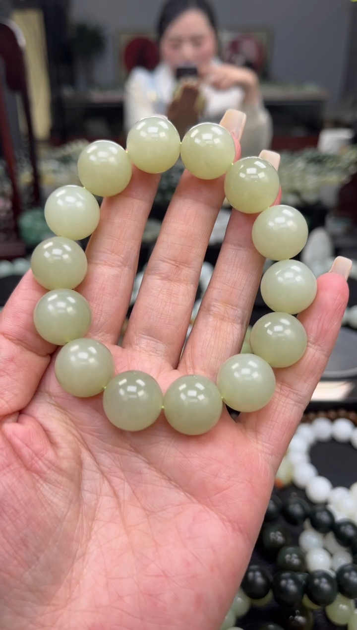 【闪购商品】和田玉手串未镶嵌冰晴水翠青卡16