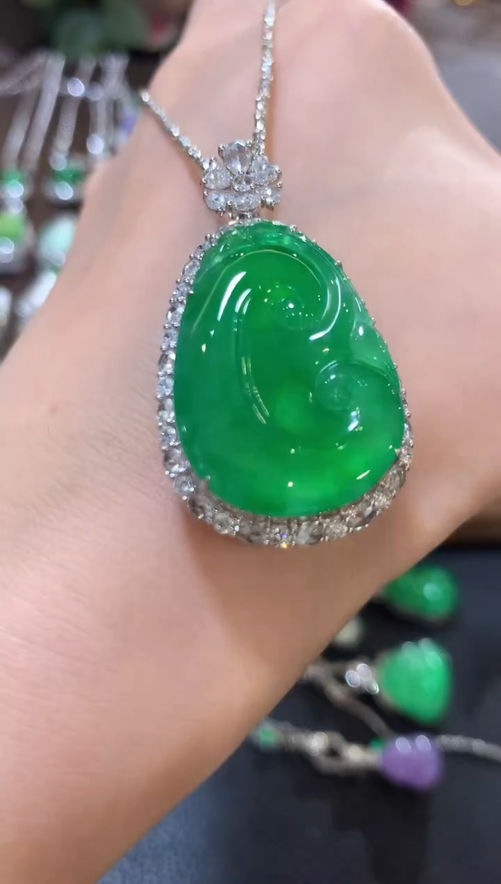 吊坠(不含链)18K金镶嵌翡翠静n37  