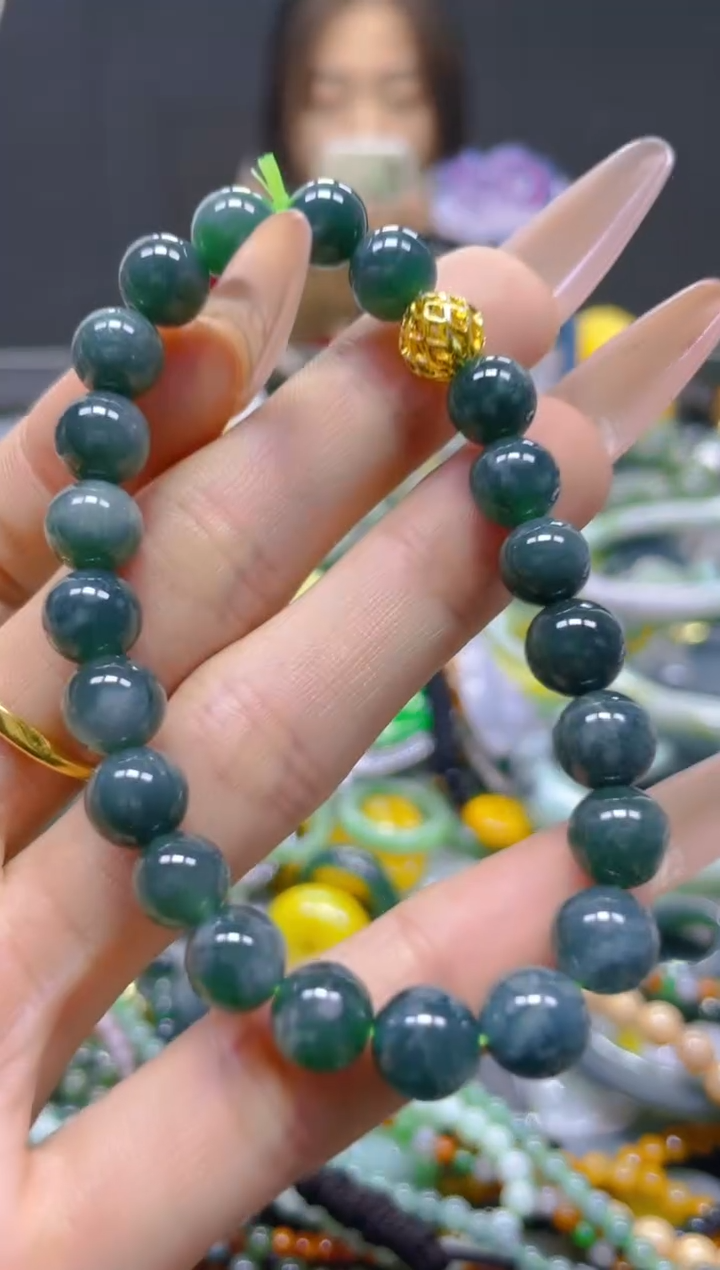 翡翠未镶嵌颈饰8MM/E/翡翠A货，一件也是批发价
