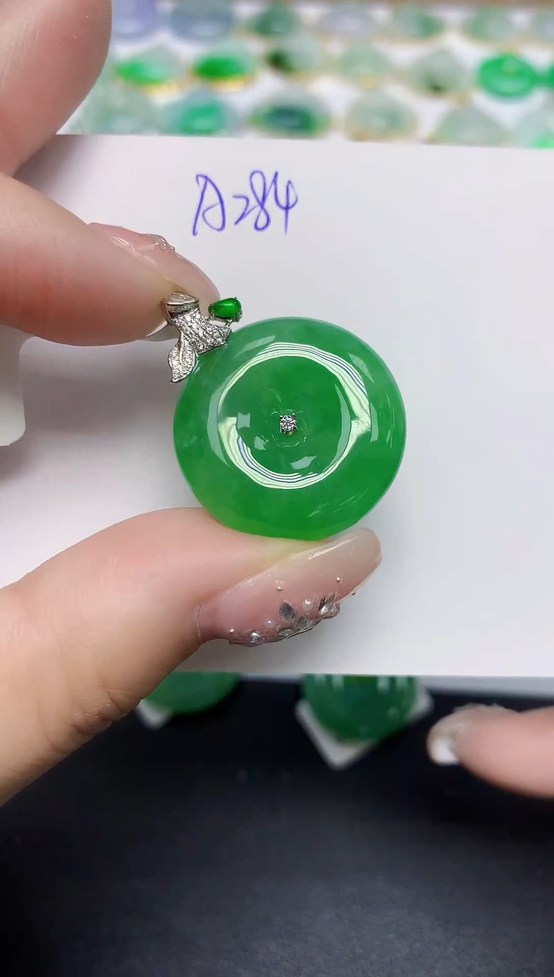 颈饰18K金镶嵌翡翠天然缅甸翡翠A货翡翠百元以上9元证书费自理