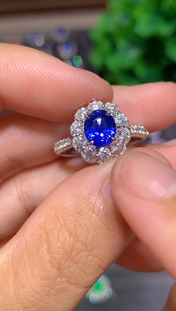 戒指蓝宝石18K金镶嵌1.22CT