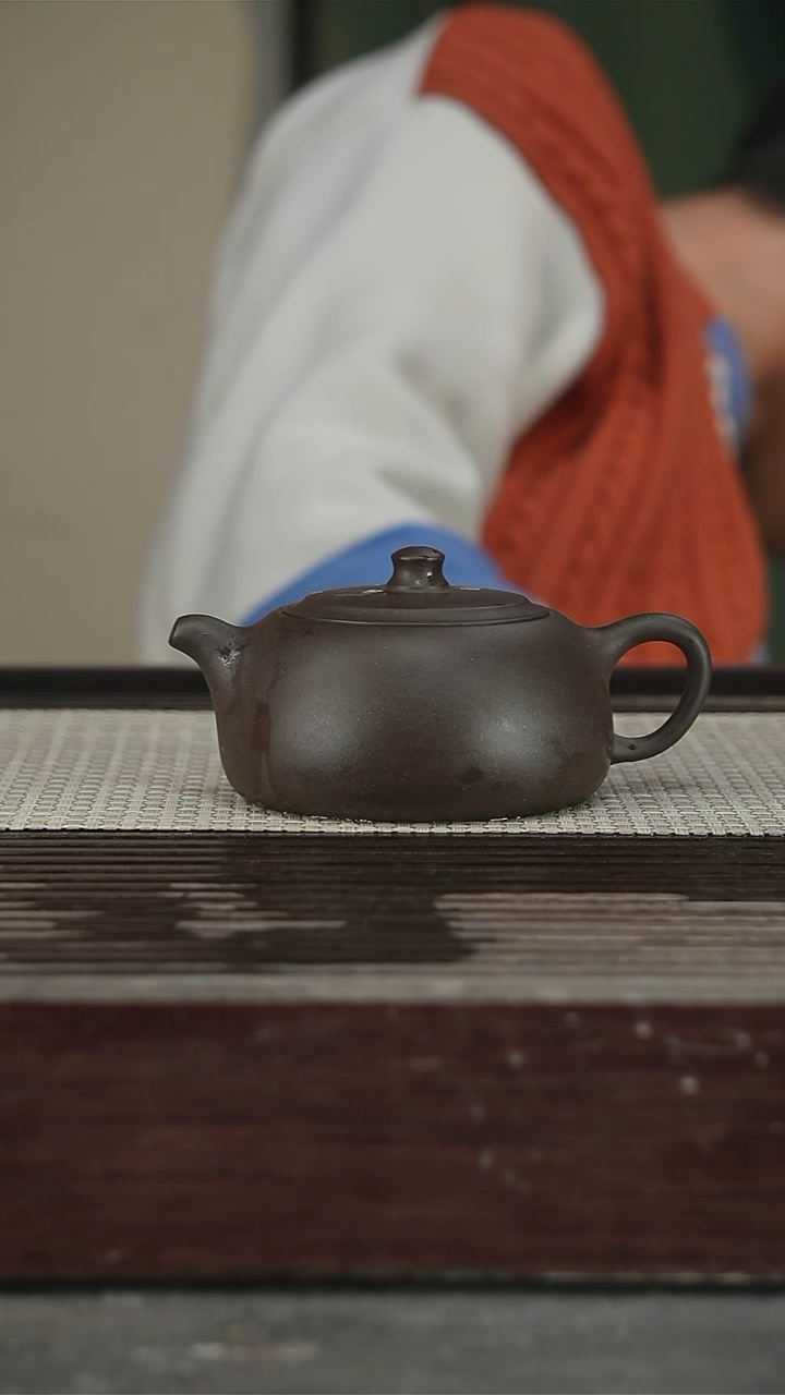 茶壶紫砂高工，带证220CC80号