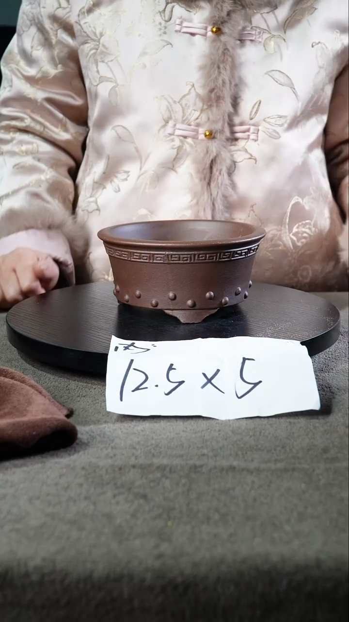 宜兴紫砂小花盆盆 