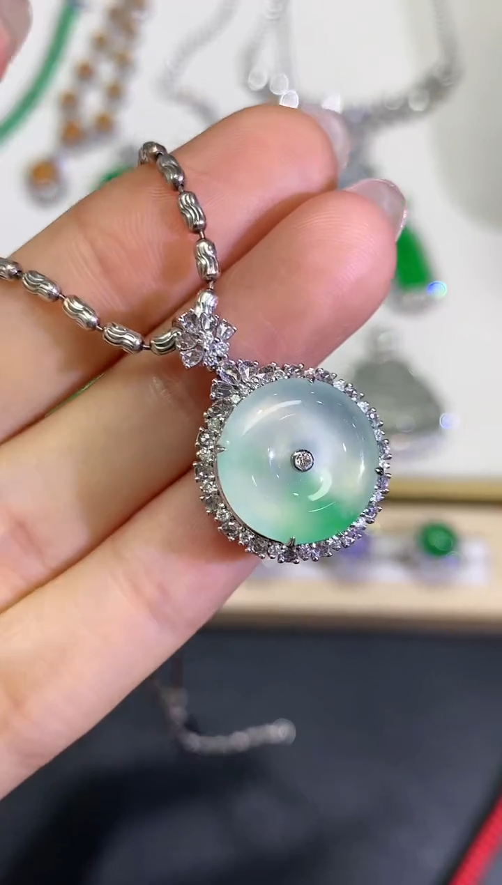 【闪购商品】翡翠颈饰18K金镶嵌团购44