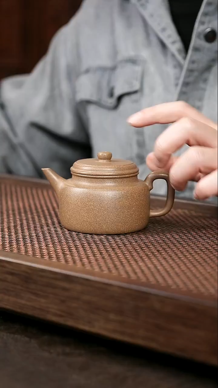 茶壶紫砂芝麻绿剑流德钟