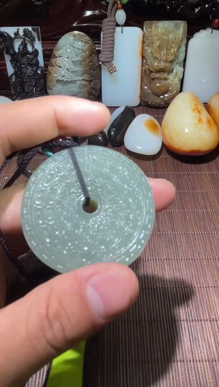 颈饰未镶嵌和田玉0