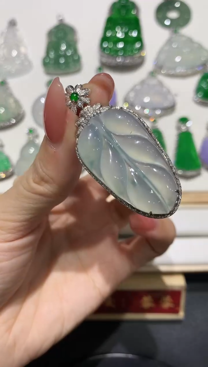 【闪购商品】翡翠吊坠(不含链)18K金镶嵌团购4