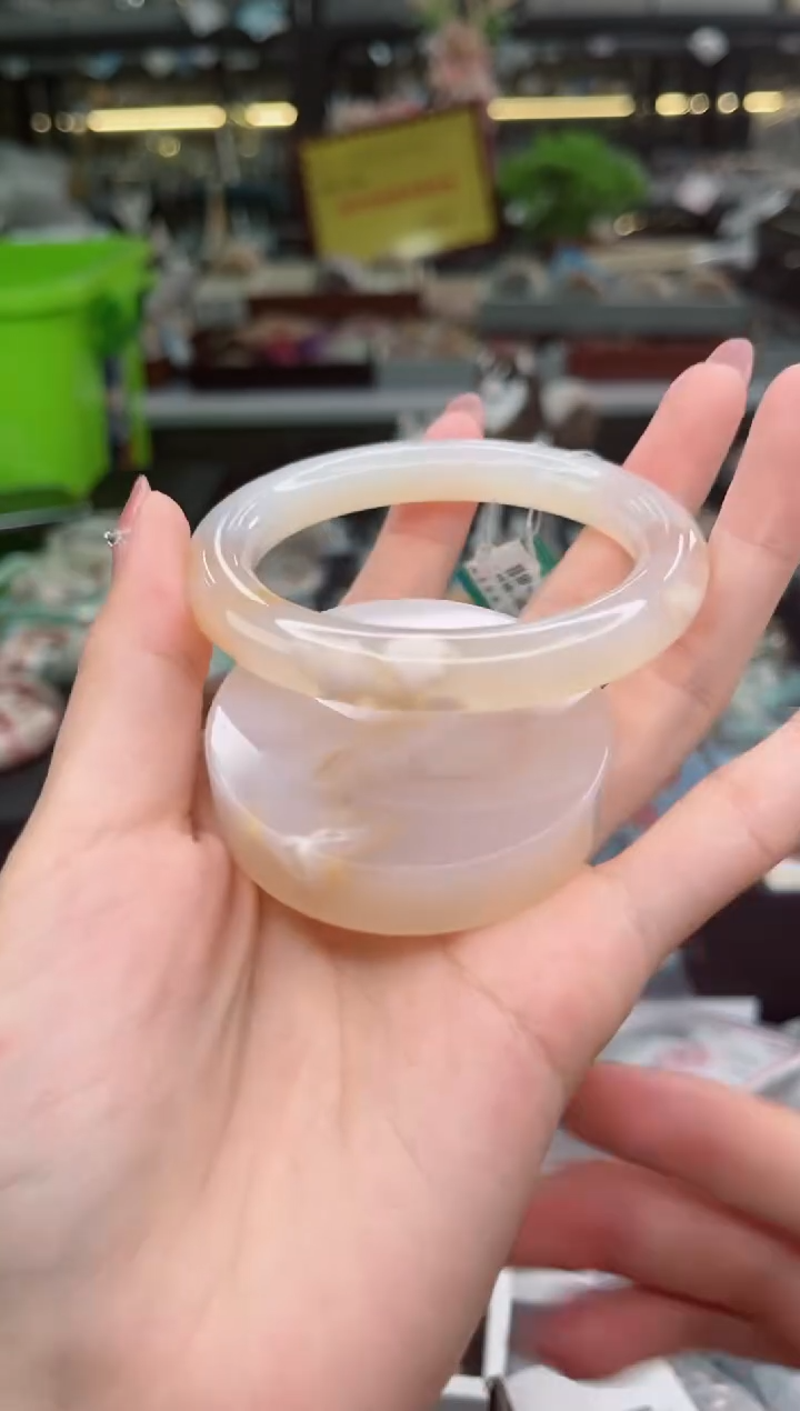 【闪购商品】石英质玉手镯未镶嵌54圈口（赠品镯心）36686