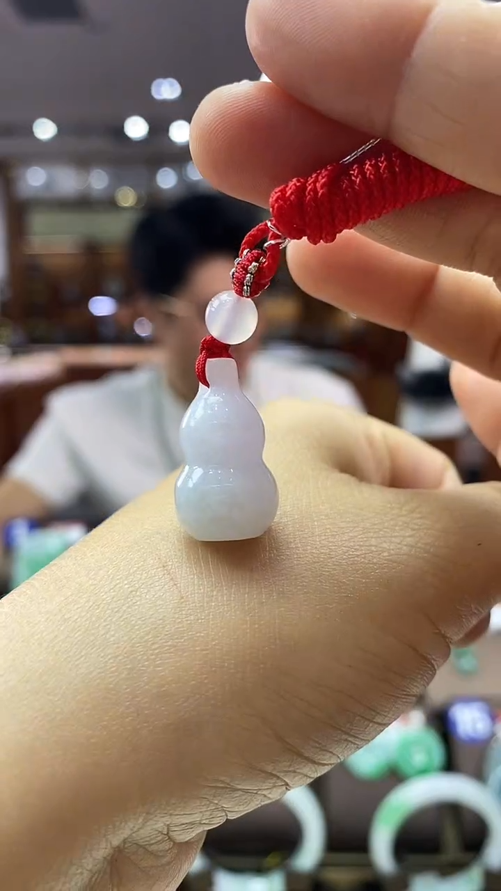 颈饰未镶嵌翡翠葫芦