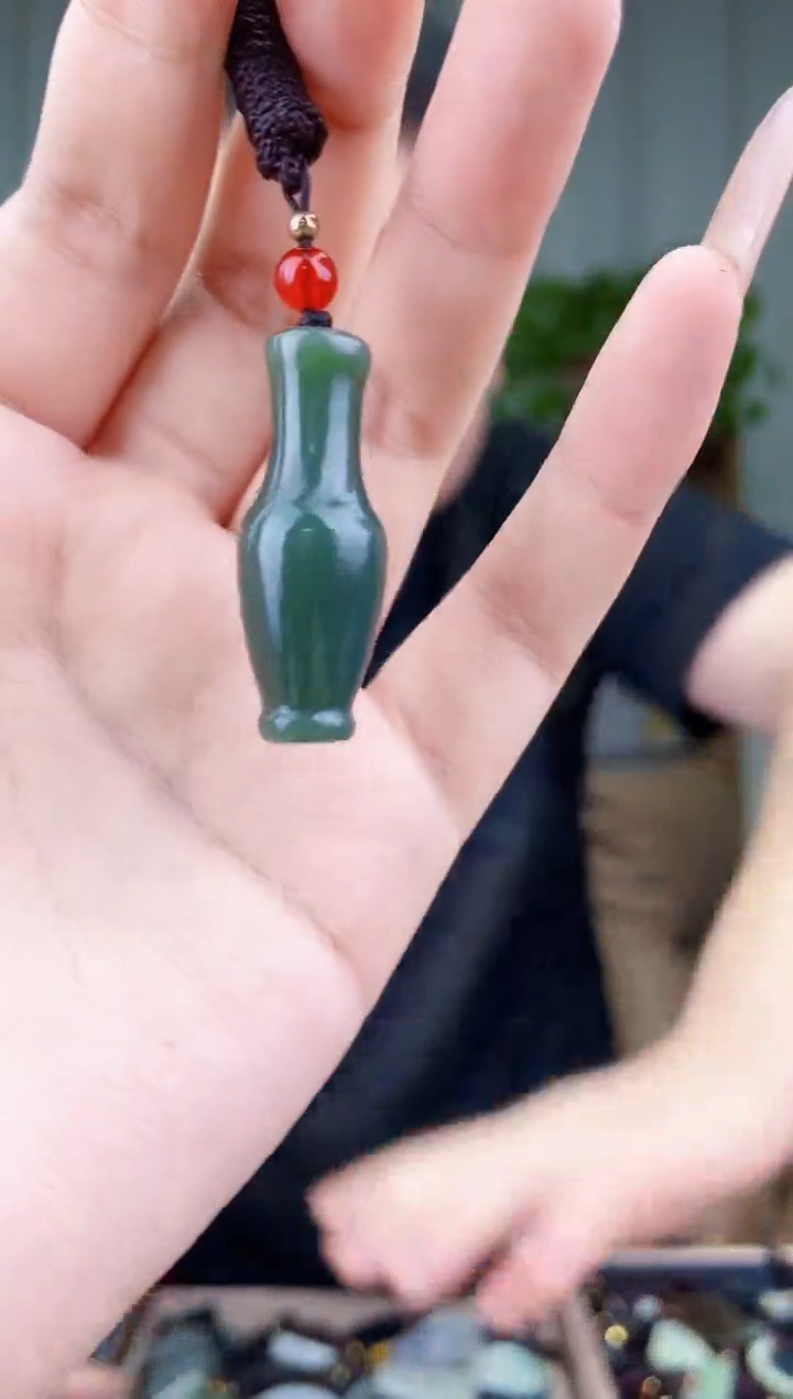 和田玉未镶嵌挂件拍一发一，多样性发货！