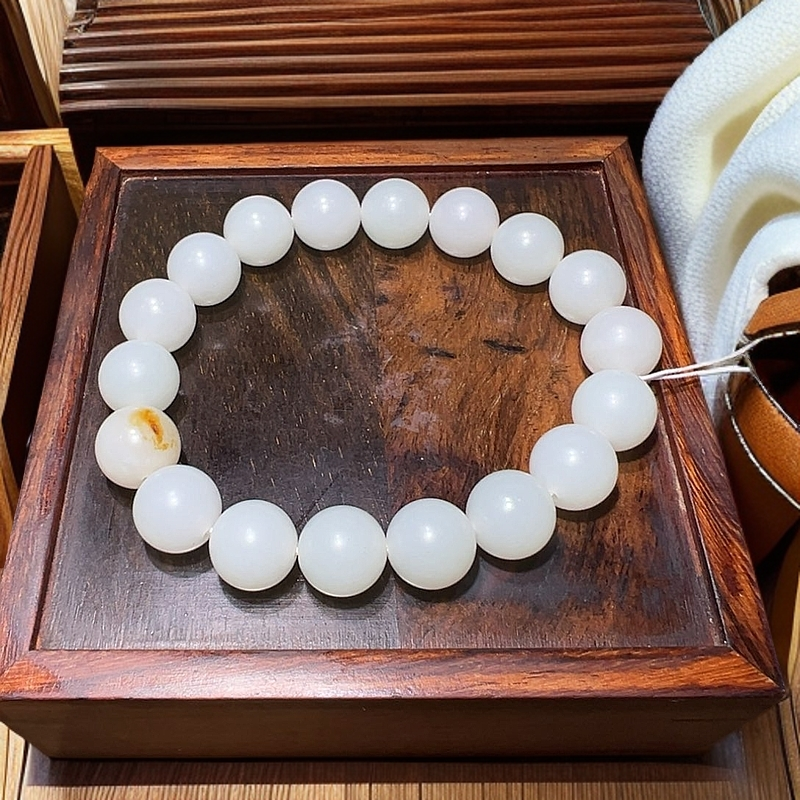 和田玉手串未镶嵌