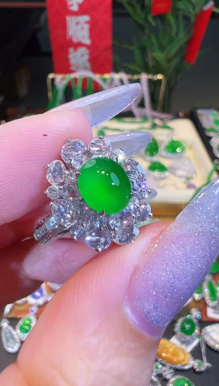 【闪购商品】翡翠戒指18K金镶嵌翡翠