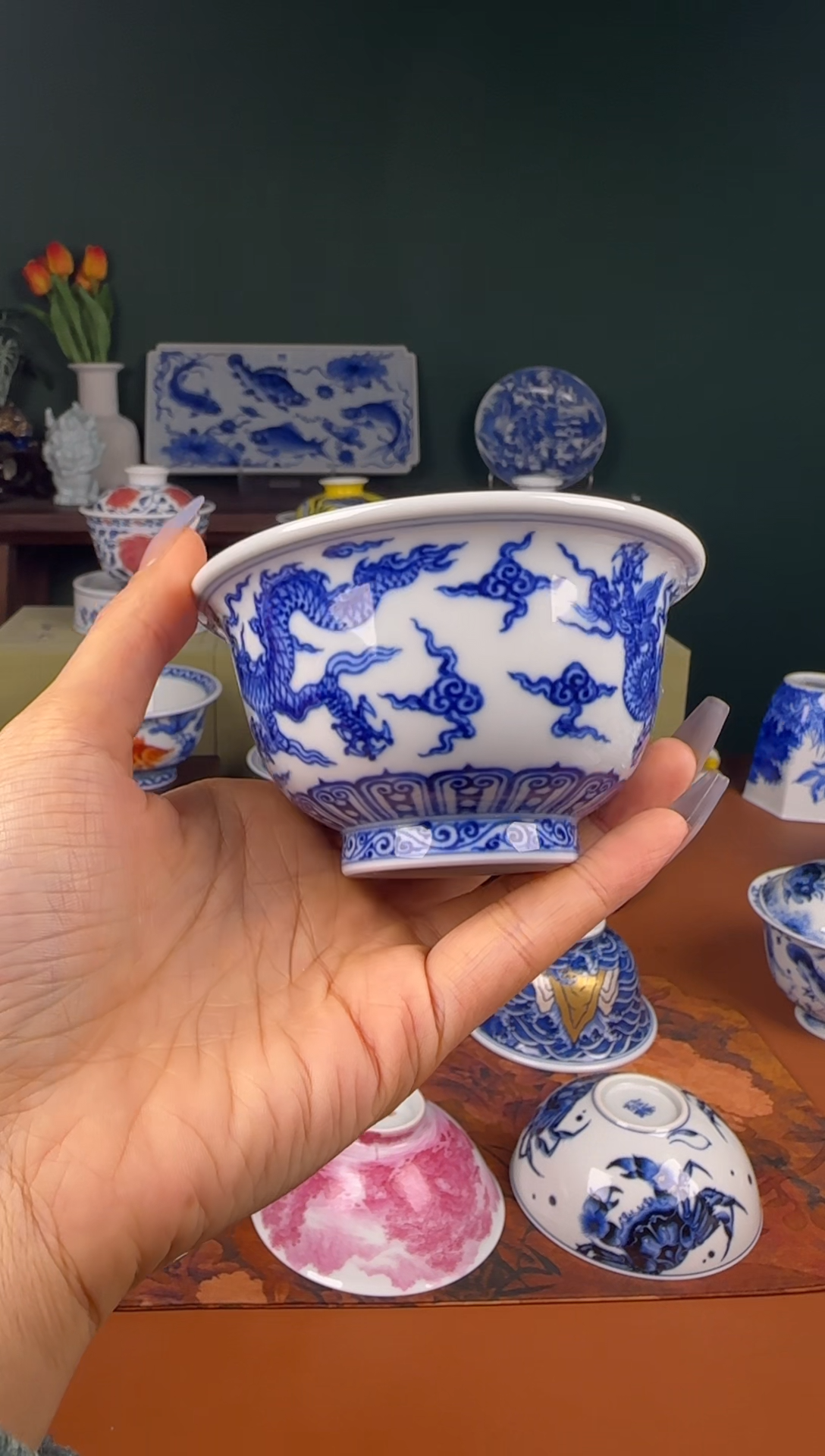 【闪购商品】杯望月怀古 双龙缠枝莲。压手杯