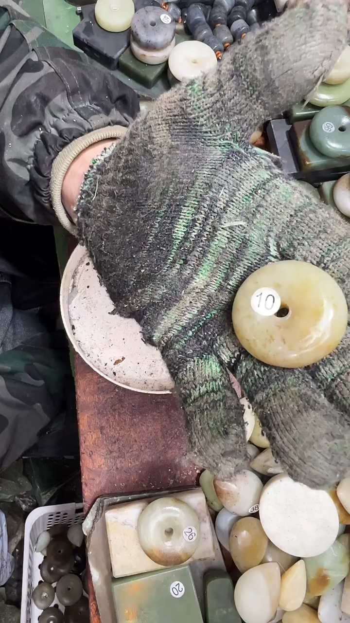 未镶嵌和田玉珠宝半成品小*叔1