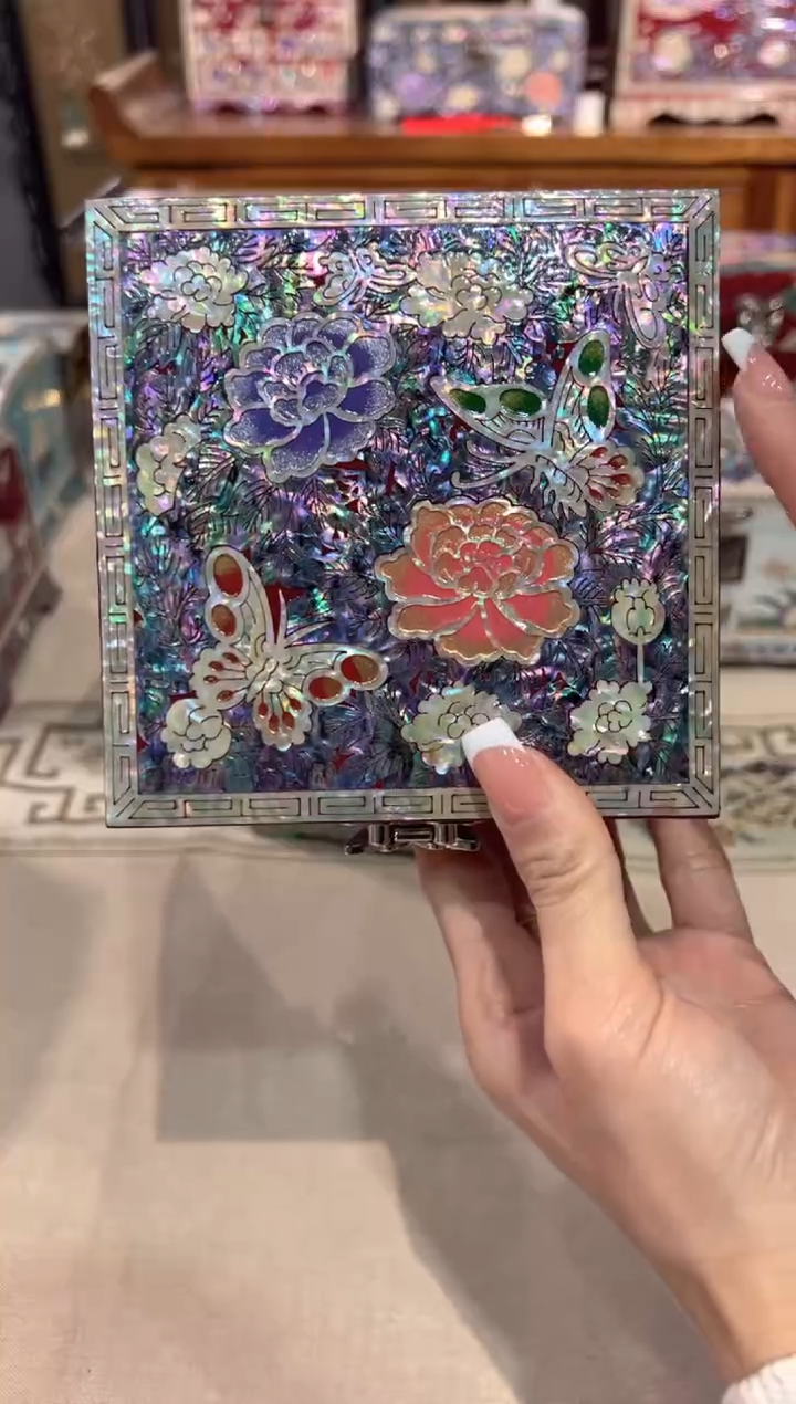 【闪购商品】红底白边.弘贝雅螺钿漆器文化馆