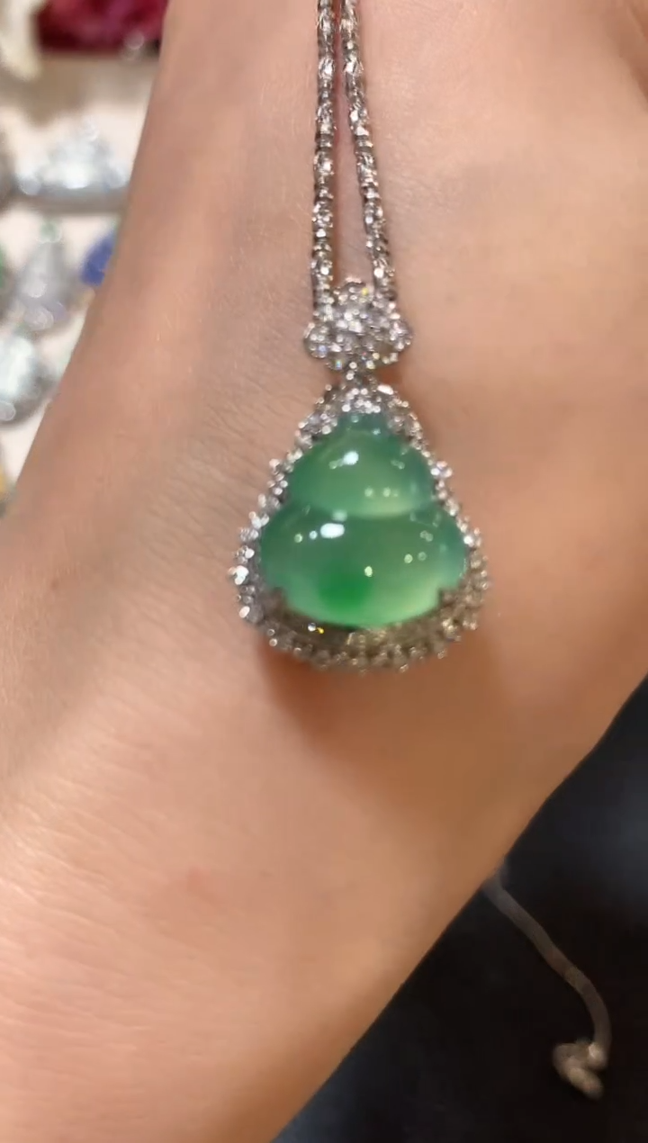 吊坠(不含链)18K金镶嵌翡翠z118 