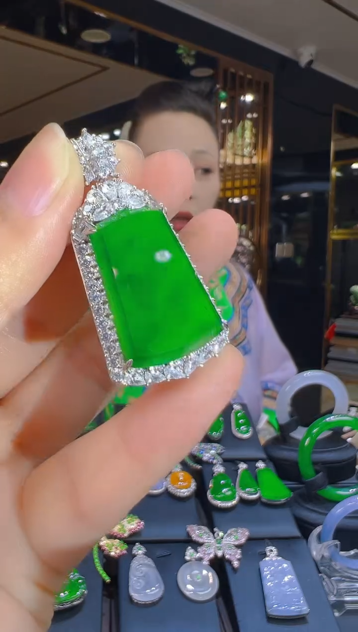 翡翠银S925镶嵌吊坠(赠链)061（多样性发其一）