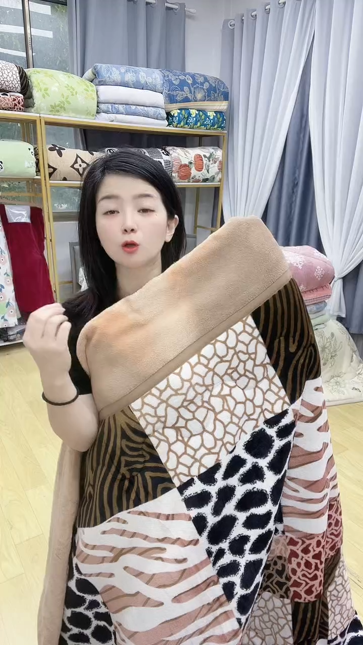 牛奶绒200*230豹纹被子印染瑕疵