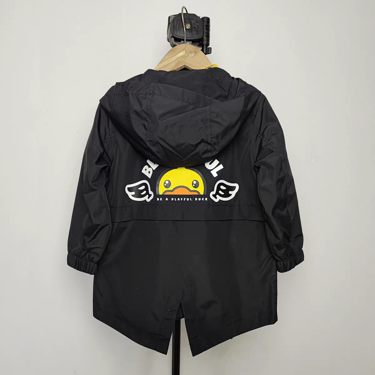 B.Duck小黄鸭春秋款薄款风衣中长款帅气外套