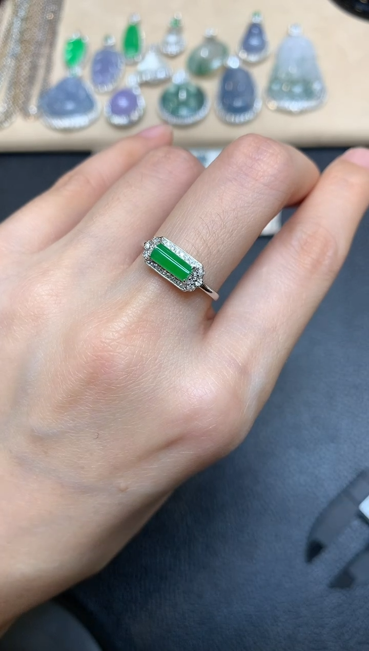 【闪购商品】翡翠戒指18K金镶嵌【无服务费