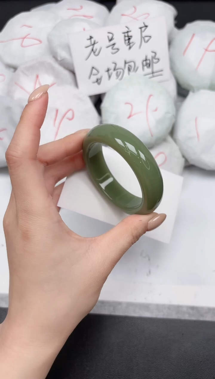 未镶嵌手镯石英质玉252/5253