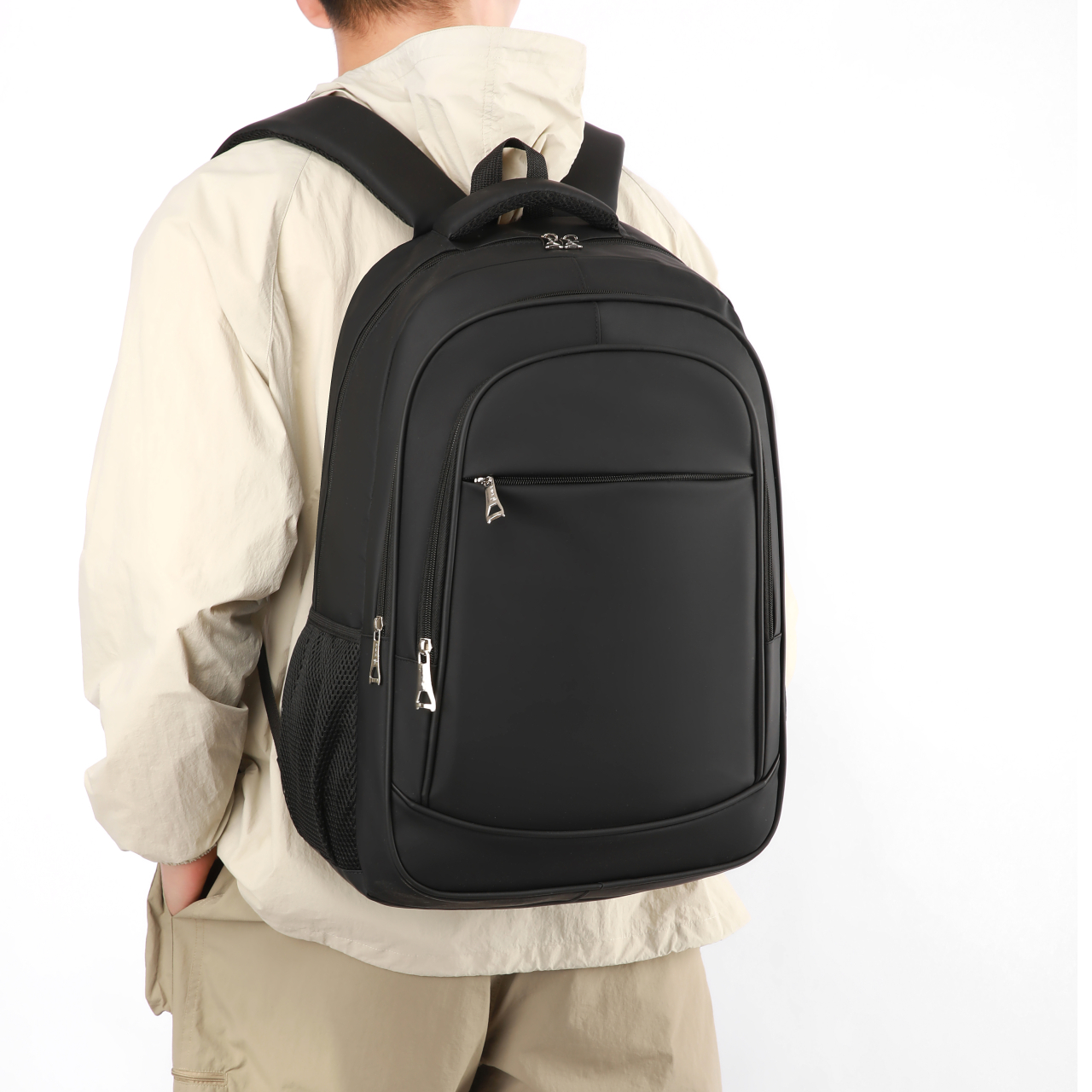 大容量商务通勤双肩包旅行高档轻便校园防泼水多功能简约bpB5009