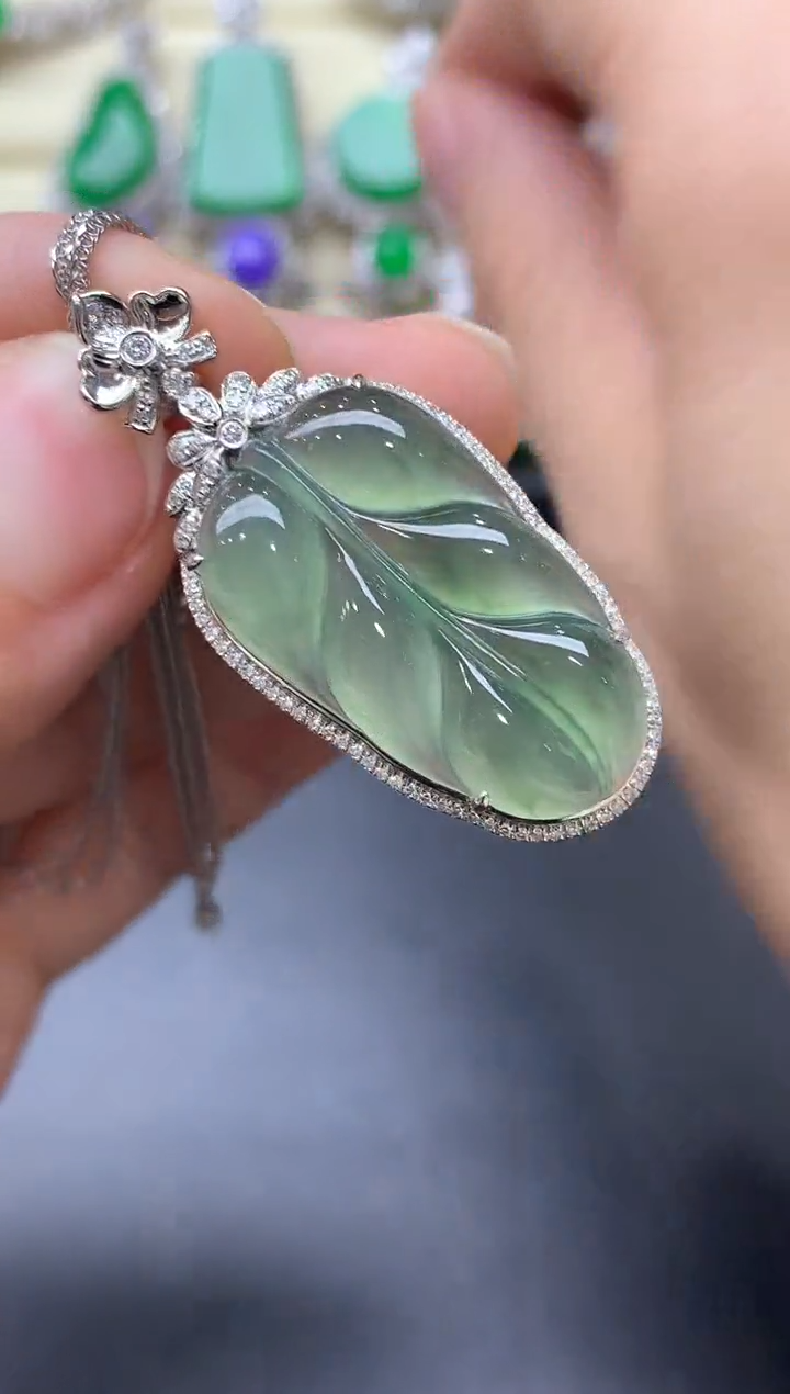 颈饰18K金镶嵌翡翠匆*550-中国好珍宝