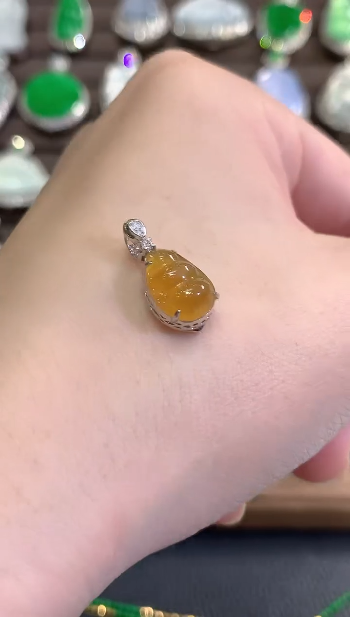 吊坠(不含链)18K金镶嵌翡翠秋日珠宝W59