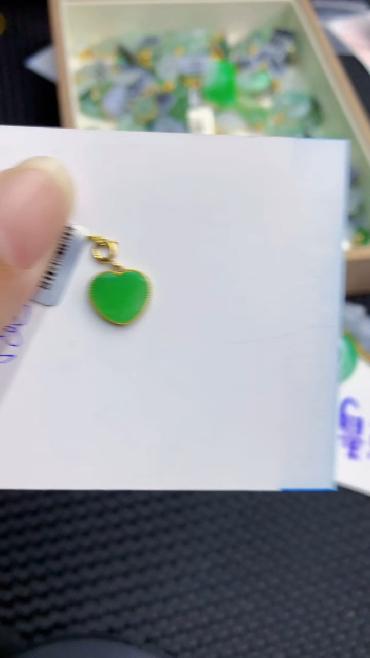 【闪购商品】翡翠颈饰18K金镶嵌            8