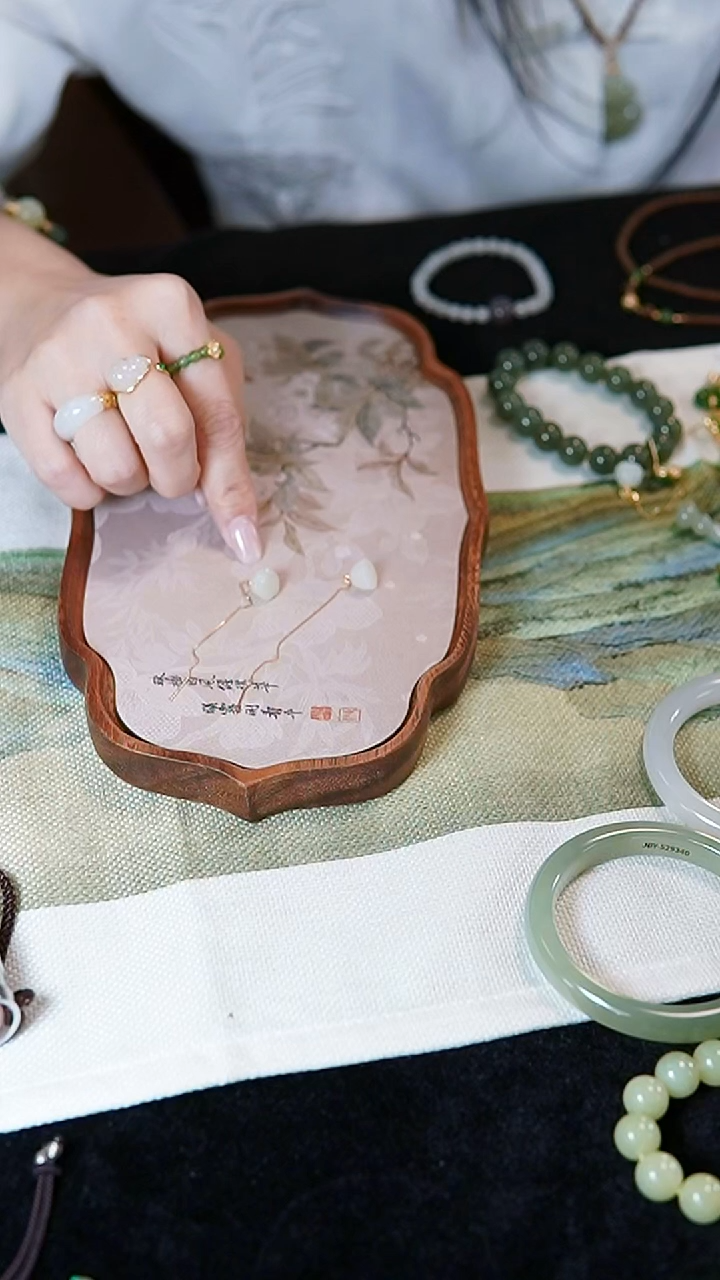 银S925镀金镶嵌和田玉耳坠YDY