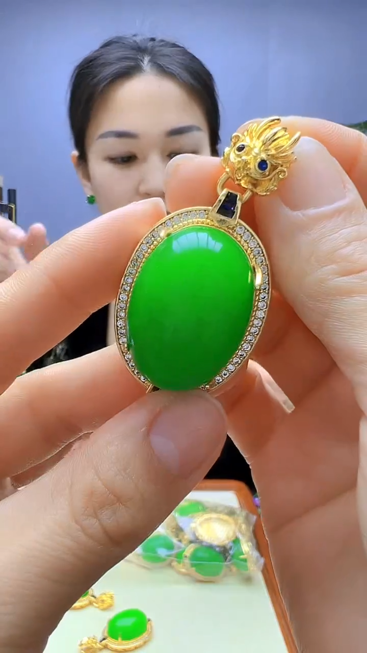 【闪购商品】翡翠颈饰14K金镶嵌颈饰