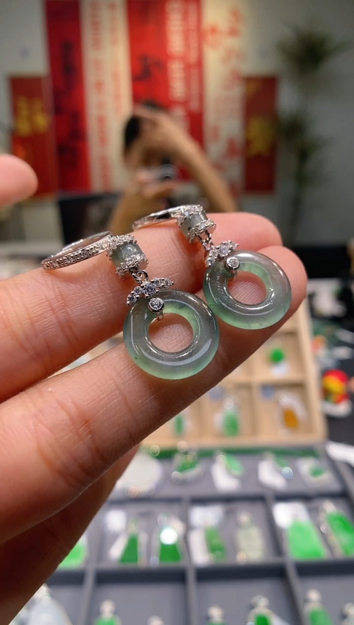 【闪购商品】翡翠吊坠(不含链)银S925镶嵌甜甜圈耳饰